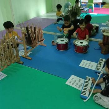 Kegiatan Bermain Musik